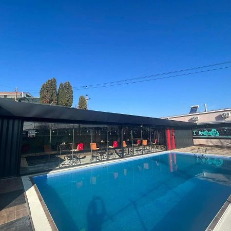 Ferienwohnung Astoria Luxe Kumanovo Exterior foto